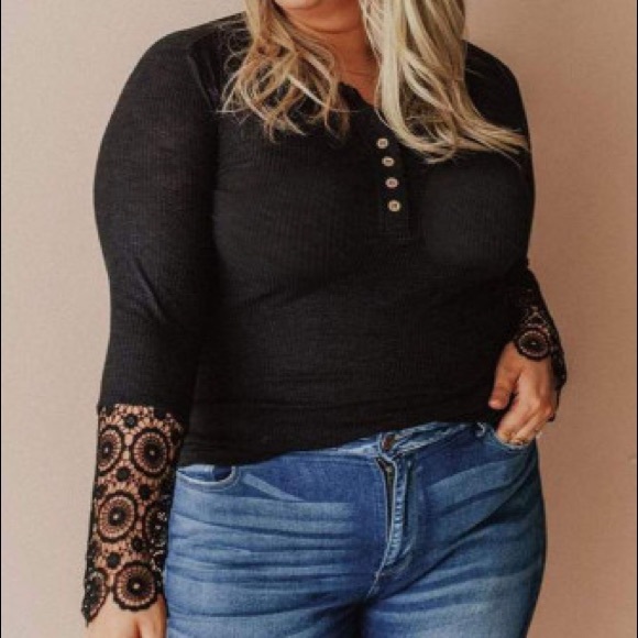 Black Lace Splicing Ribbed Long Sleeve Plus Size Top - Picture 2 of 11